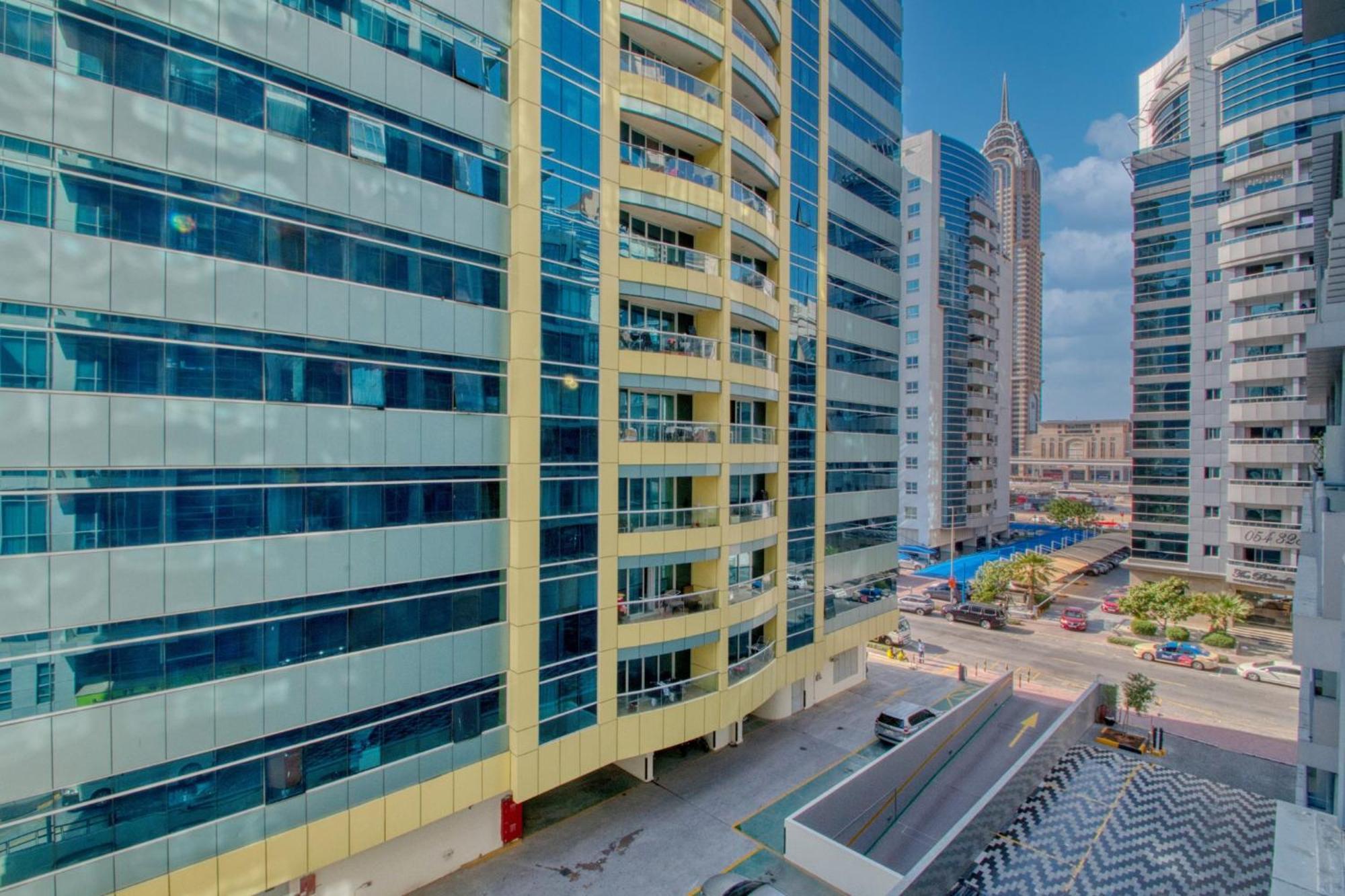 Tecom Location Executive *